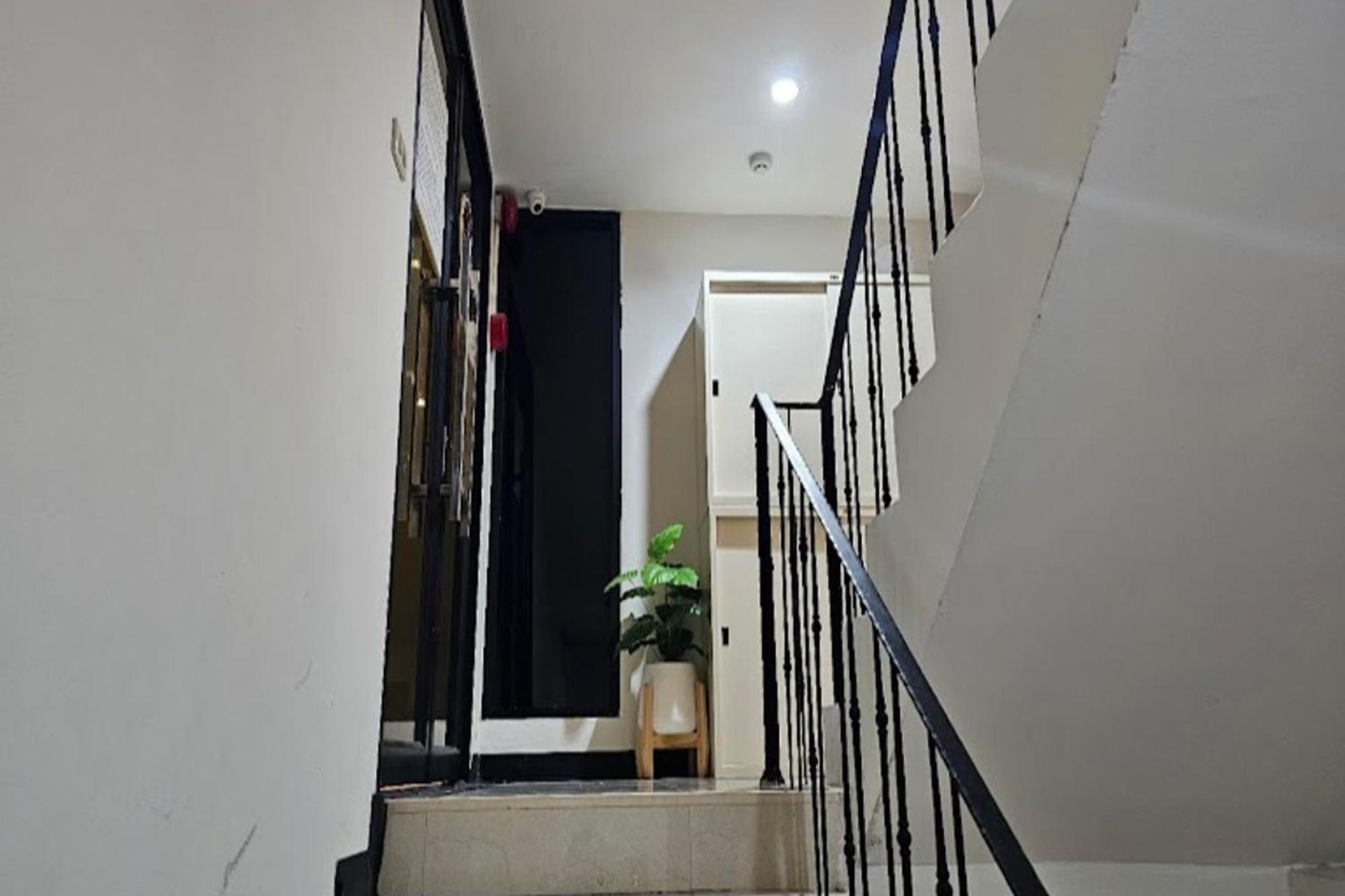 Bnb98 Silom Hotel Bangkok Esterno foto